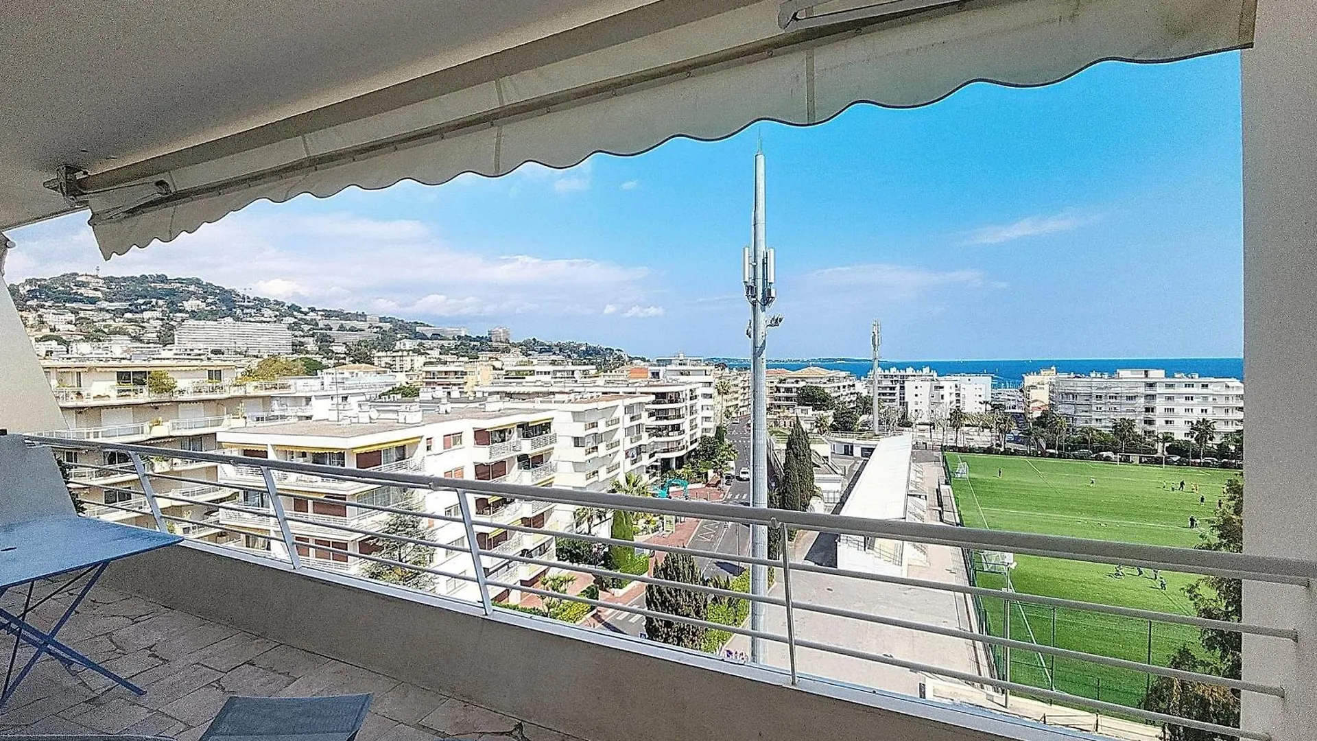 Casa de Férias Henri Camille Real Estate -Armor - Sea View Big Terrace Sunny 1 Bedroom Cannes